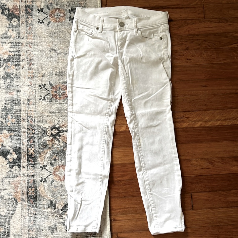 White denim jeans
